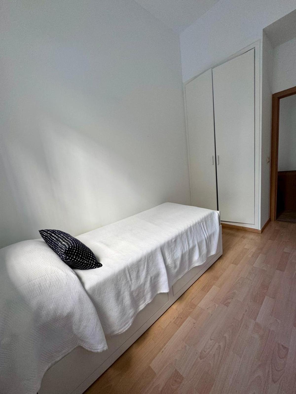 Pamis Apartament Sants, برشلونة المظهر الخارجي الصورة
