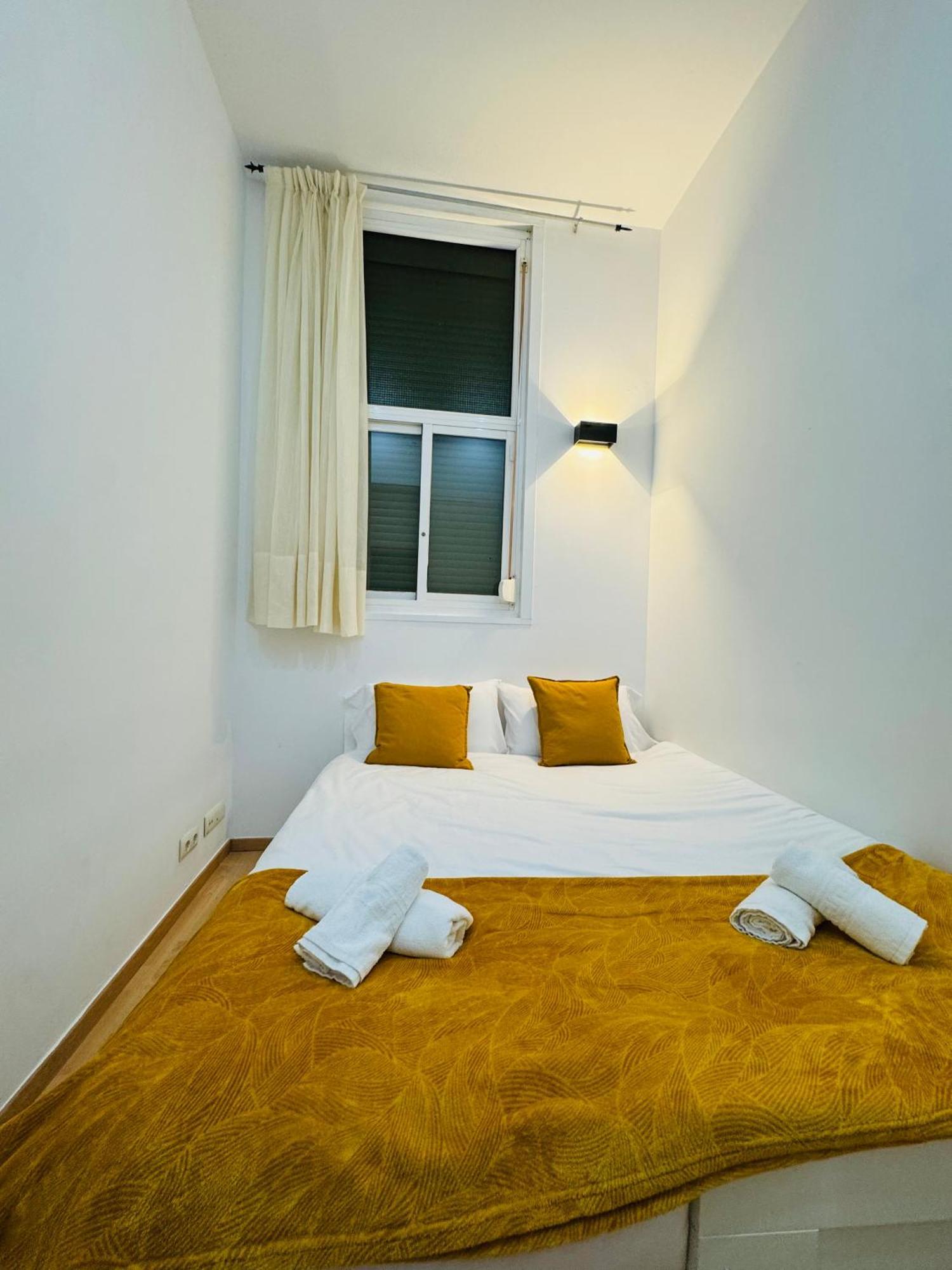 Pamis Apartament Sants, برشلونة المظهر الخارجي الصورة